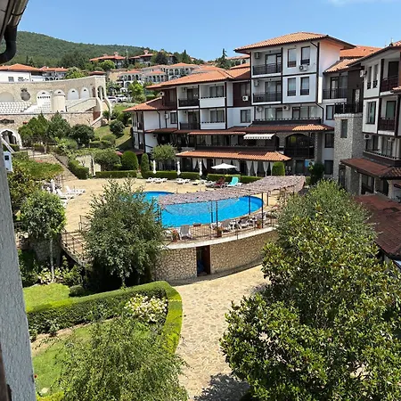 Sea View In Arena 1 *